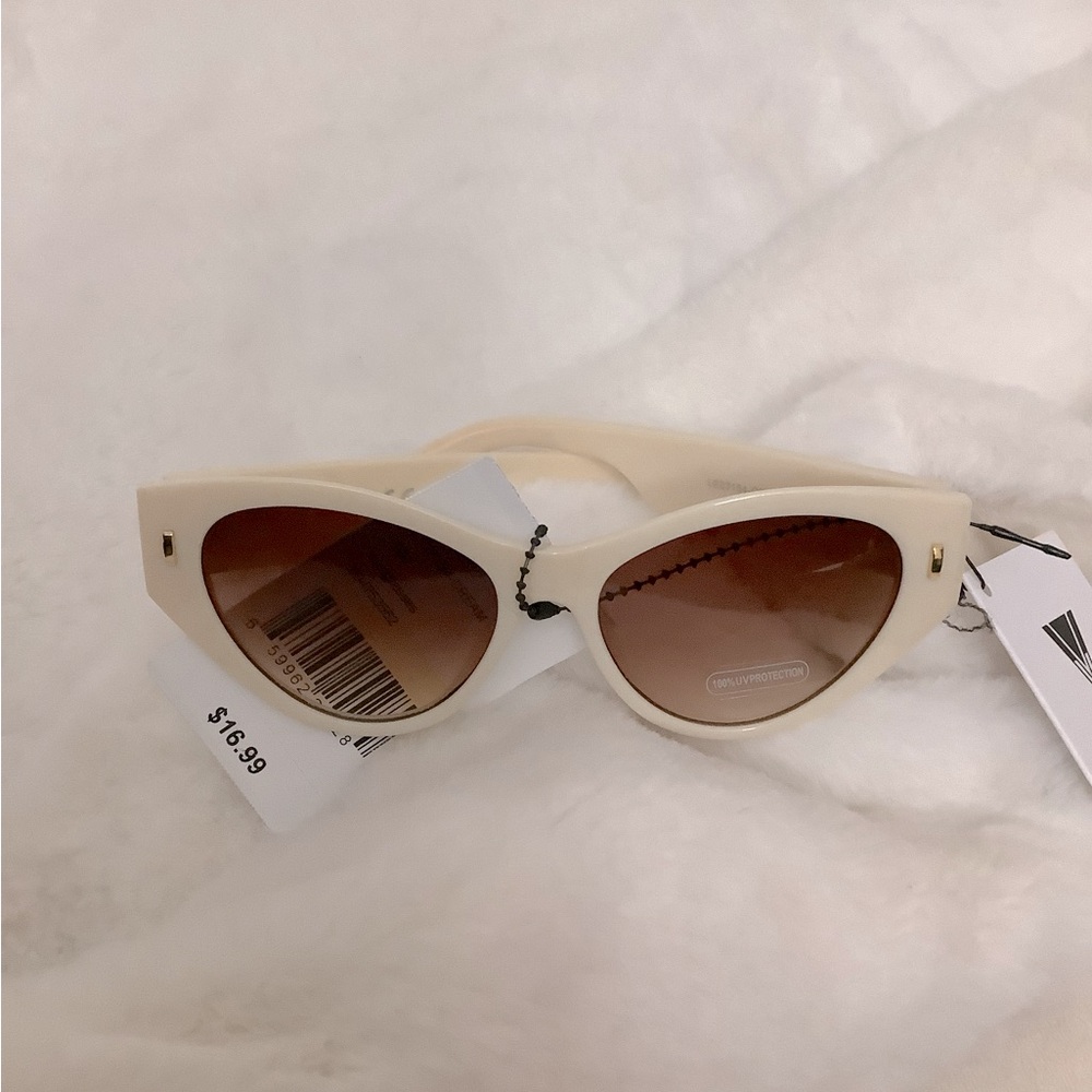 Cat eye Sunglasses